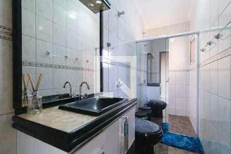 Casa à venda com 300m², 4 quartos e 9 vagas Casa à venda com 300m², 4 quartos e 9 vagasBanheiro