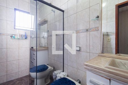 Casa à venda com 300m², 4 quartos e 9 vagas Casa à venda com 300m², 4 quartos e 9 vagasBanheiro da suíte 1