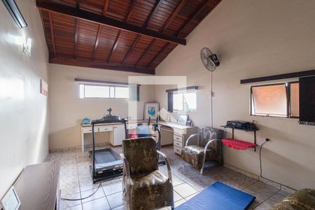 Casa à venda com 300m², 4 quartos e 9 vagas Casa à venda com 300m², 4 quartos e 9 vagasEdícula