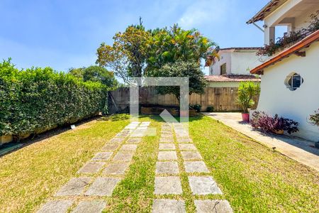 Casa à venda com 320m², 6 quartos e 7 vagasÁrea Externa