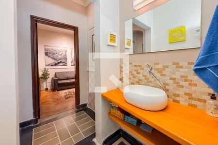 Casa à venda com 320m², 6 quartos e 7 vagasLavabo