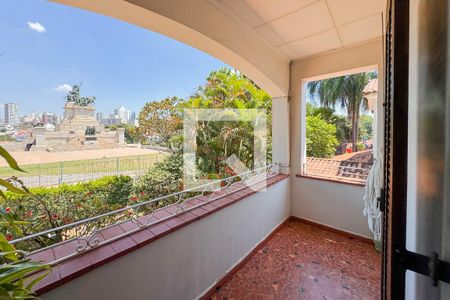 Casa à venda com 320m², 6 quartos e 7 vagasSala 3