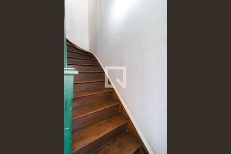 Casa à venda com 160m², 7 quartos e sem vagaEscada