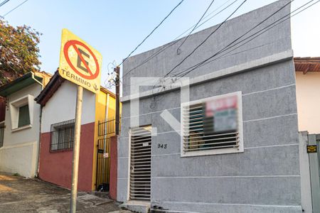Casa à venda com 100m², 3 quartos e sem vaga Casa à venda com 100m², 3 quartos e sem vagaFachada