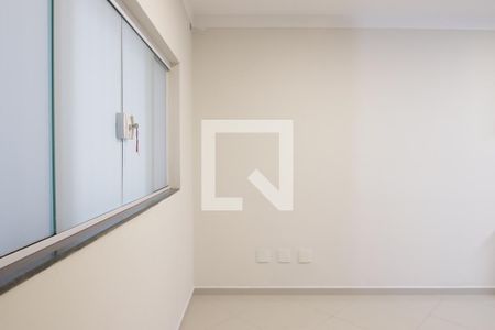 Sala de casa de condomínio à venda com 3 quartos, 105m² em Vila Salete, São Paulo