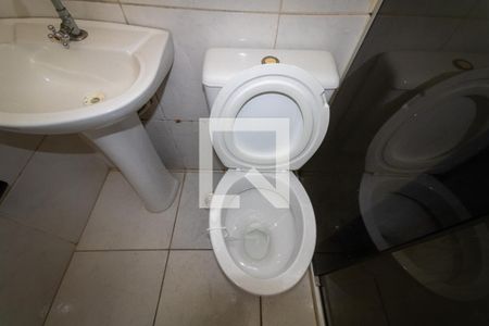 Casa para alugar com 59m², 2 quartos e sem vagaBanheiro