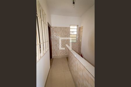 Casa para alugar com 59m², 2 quartos e sem vagaEscada