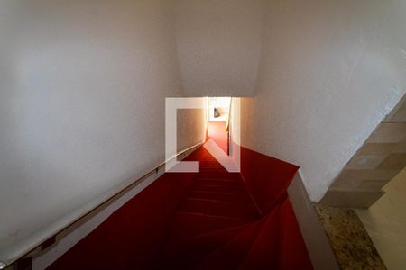 Casa para alugar com 59m², 2 quartos e sem vagaEscada