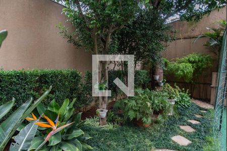 Apartamento para alugar com 67m², 2 quartos e 1 vagaÁrea verde