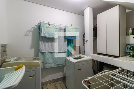 Casa à venda com 177m², 3 quartos e 3 vagas Casa à venda com 177m², 3 quartos e 3 vagasÁrea de Serviço