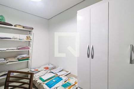 Casa à venda com 177m², 3 quartos e 3 vagas Casa à venda com 177m², 3 quartos e 3 vagasQuarto 2