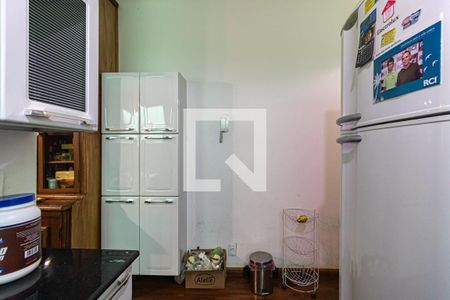 Casa à venda com 177m², 3 quartos e 3 vagas Casa à venda com 177m², 3 quartos e 3 vagasCozinha