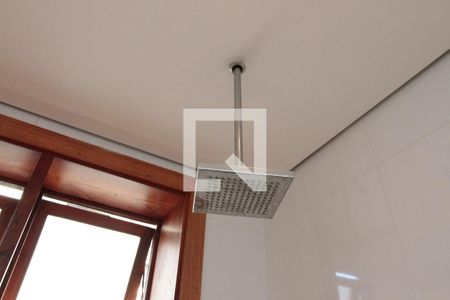 Casa para alugar com 400m², 4 quartos e 5 vagasBanheiro