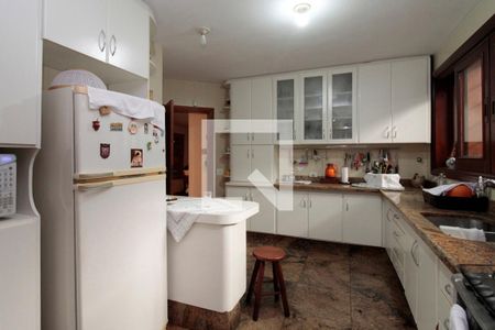 Casa para alugar com 400m², 4 quartos e 5 vagasCozinha