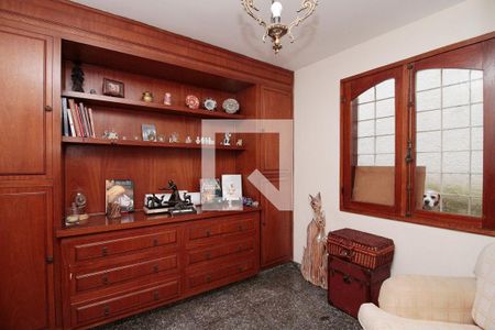 Casa para alugar com 400m², 4 quartos e 5 vagasEscritório