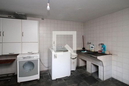 Casa para alugar com 400m², 4 quartos e 5 vagasÁrea de Serviço