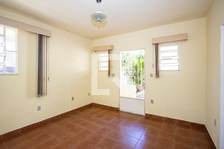 Sala de casa para alugar com 3 quartos, 130m² em Porto da Madama, São Gonçalo