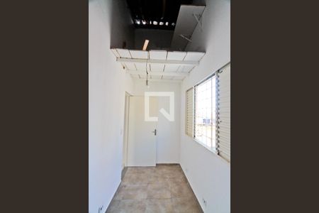 Casa à venda com 300m², 3 quartos e 2 vagasEscritório