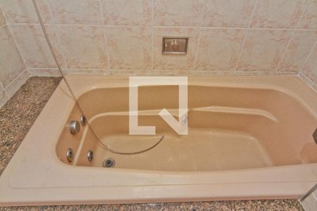 Casa à venda com 300m², 3 quartos e 2 vagasBanheiro da Suíte