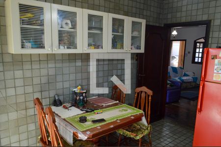 Casa à venda com 100m², 4 quartos e 2 vagasCozinha