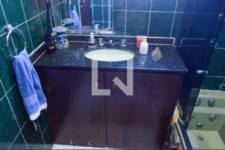 Casa à venda com 100m², 4 quartos e 2 vagasBanheiro da Suíte 2