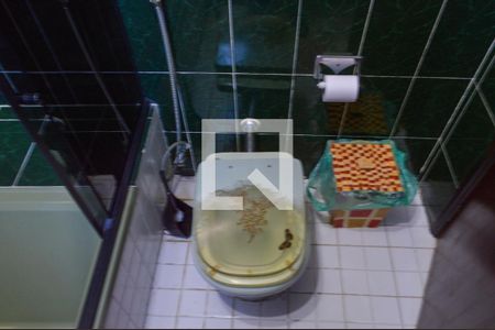 Casa à venda com 100m², 4 quartos e 2 vagasBanheiro da Suíte 2