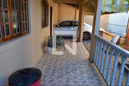 Casa à venda com 100m², 4 quartos e 2 vagasGaragem