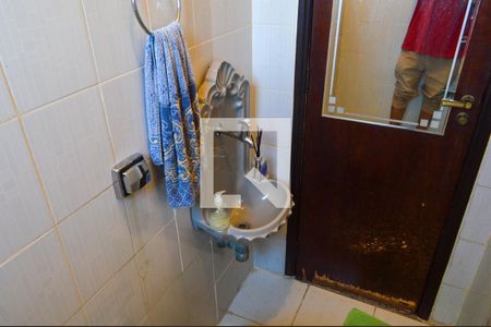 Casa à venda com 100m², 4 quartos e 2 vagasBanheiro