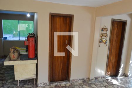 Casa à venda com 100m², 4 quartos e 2 vagasSuíte 