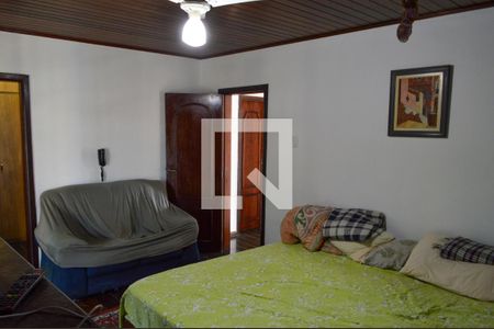 Casa à venda com 100m², 4 quartos e 2 vagasSuíte 2