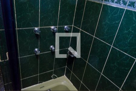 Casa à venda com 100m², 4 quartos e 2 vagasBanheiro da Suíte 2