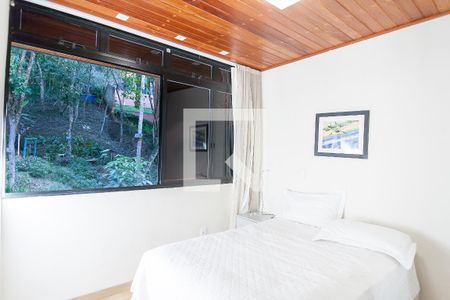Suíte 1 de casa de condomínio à venda com 3 quartos, 300m² em Ville de Montagne, Nova Lima