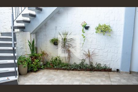 Casa à venda com 194m², 4 quartos e 3 vagasEscada externa