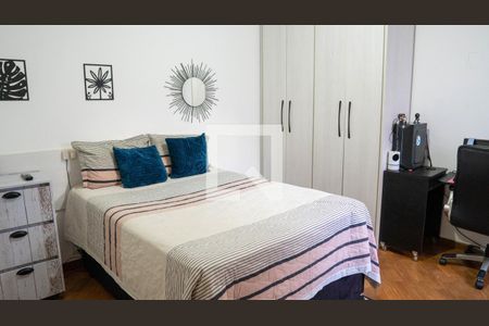 Casa à venda com 194m², 4 quartos e 3 vagasQuarto 2