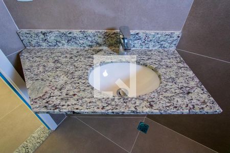 Apartamento à venda com 106m², 2 quartos e 1 vagaBanheiro do quarto 1