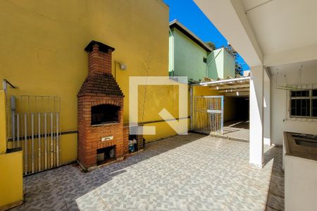 Casa à venda com 300m², 4 quartos e 3 vagas Casa à venda com 300m², 4 quartos e 3 vagasQuintal