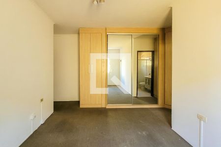 Casa à venda com 300m², 4 quartos e 3 vagas Casa à venda com 300m², 4 quartos e 3 vagasSuíte