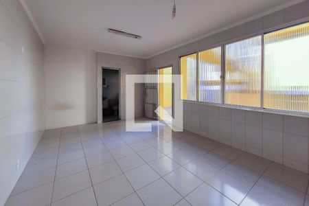 Casa à venda com 300m², 4 quartos e 3 vagas Casa à venda com 300m², 4 quartos e 3 vagasEdícula