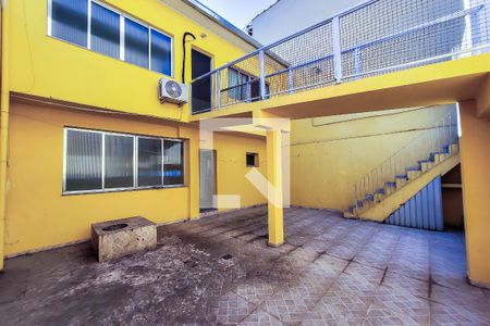 Casa à venda com 300m², 4 quartos e 3 vagas Casa à venda com 300m², 4 quartos e 3 vagasÁrea