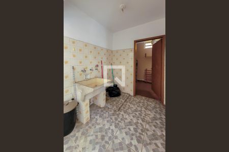 Casa à venda com 300m², 4 quartos e 3 vagas Casa à venda com 300m², 4 quartos e 3 vagasÁrea de Serviço