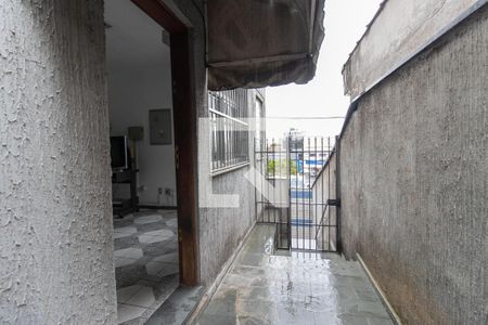 Casa à venda com 115m², 6 quartos e 1 vaga Casa à venda com 115m², 6 quartos e 1 vagaCorredor Lateral