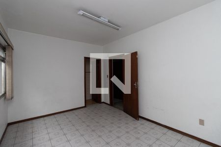 Casa à venda com 115m², 6 quartos e 1 vaga Casa à venda com 115m², 6 quartos e 1 vagaQuarto 4