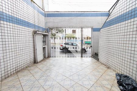 Casa à venda com 115m², 6 quartos e 1 vaga Casa à venda com 115m², 6 quartos e 1 vagaGaragem
