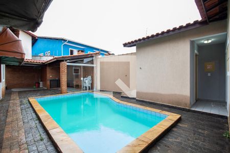 Casa para alugar com 270m², 3 quartos e 5 vagasPiscina