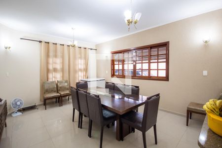 Casa para alugar com 270m², 3 quartos e 5 vagasCopa