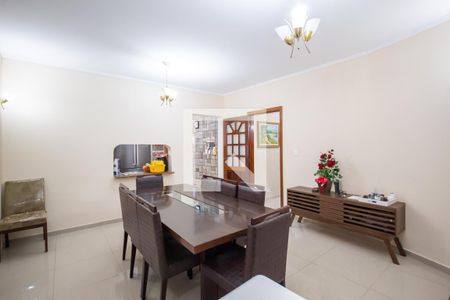 Casa para alugar com 270m², 3 quartos e 5 vagasCopa