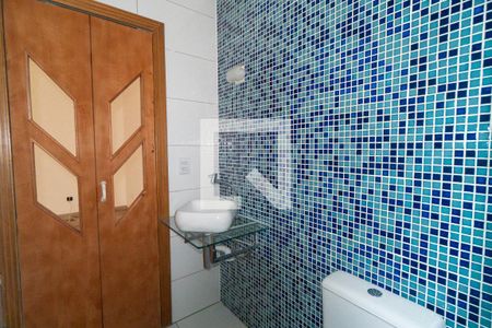 Casa para alugar com 100m², 2 quartos e 2 vagas Casa para alugar com 100m², 2 quartos e 2 vagasBanheiro da Suíte 2
