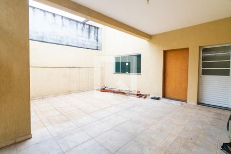 Casa para alugar com 100m², 2 quartos e 2 vagas Casa para alugar com 100m², 2 quartos e 2 vagasGaragem