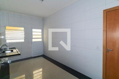 Casa para alugar com 100m², 2 quartos e 2 vagas Casa para alugar com 100m², 2 quartos e 2 vagasCozinha