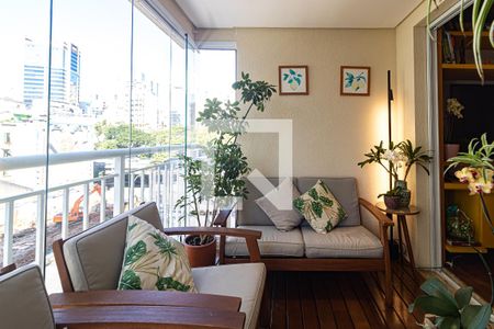 Apartamento para alugar com 67m², 2 quartos e 1 vaga Apartamento para alugar com 67m², 2 quartos e 1 vagaVaranda